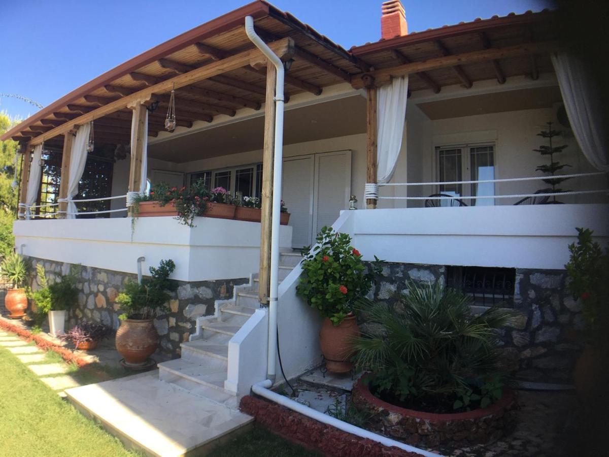 Beautiful beach house Gerakini Exterior foto